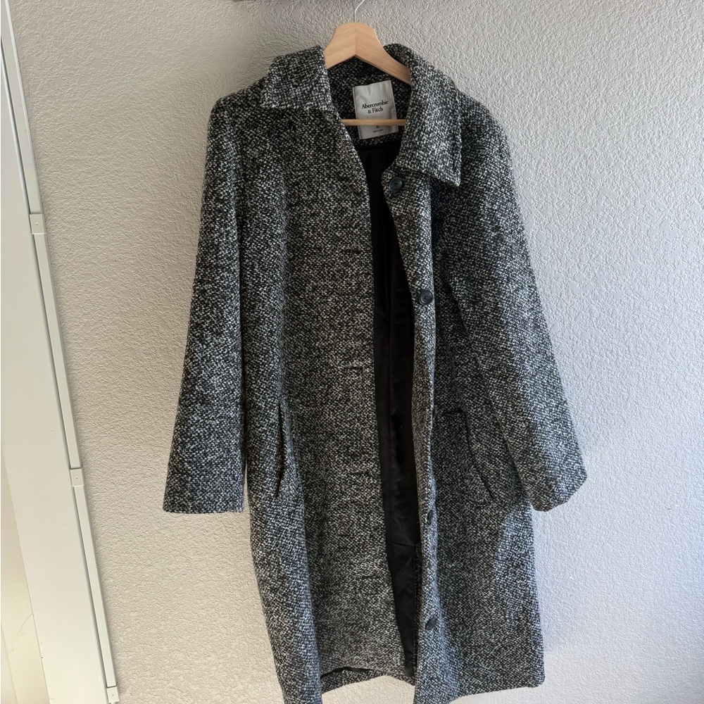 Abercrombie & Fitch Black and White Coat